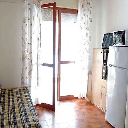 Hotel Flat 100mt From The With Sunny Balcony 3*